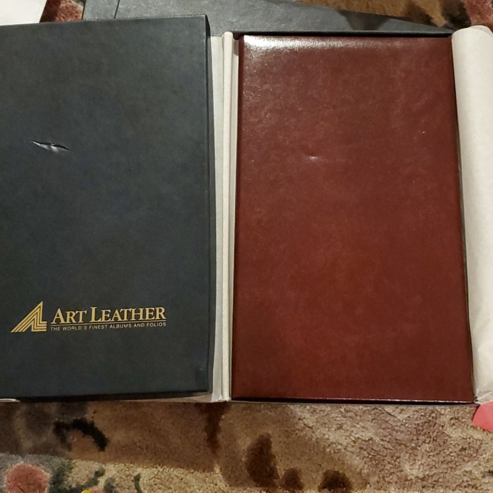 Album/Folio - Picture 3 of 6